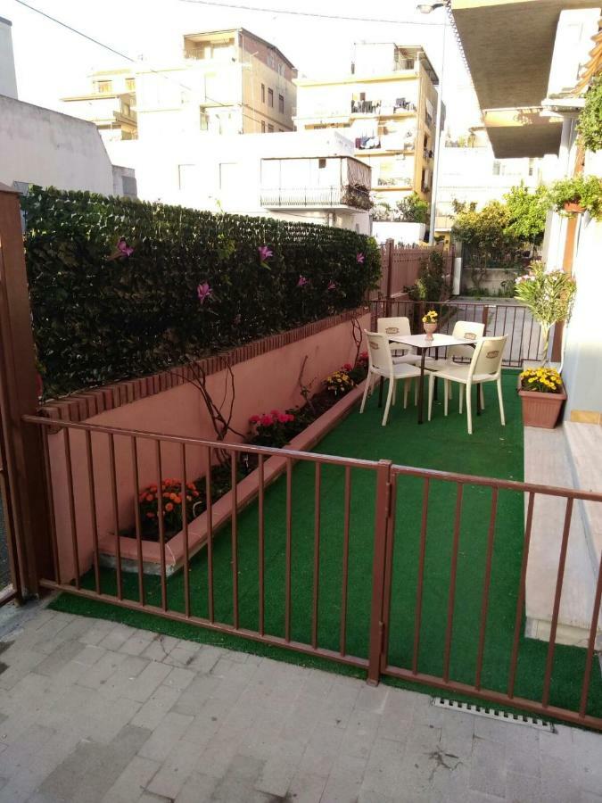 Holiday House Marlin Giardini Naxos Eksteriør bilde